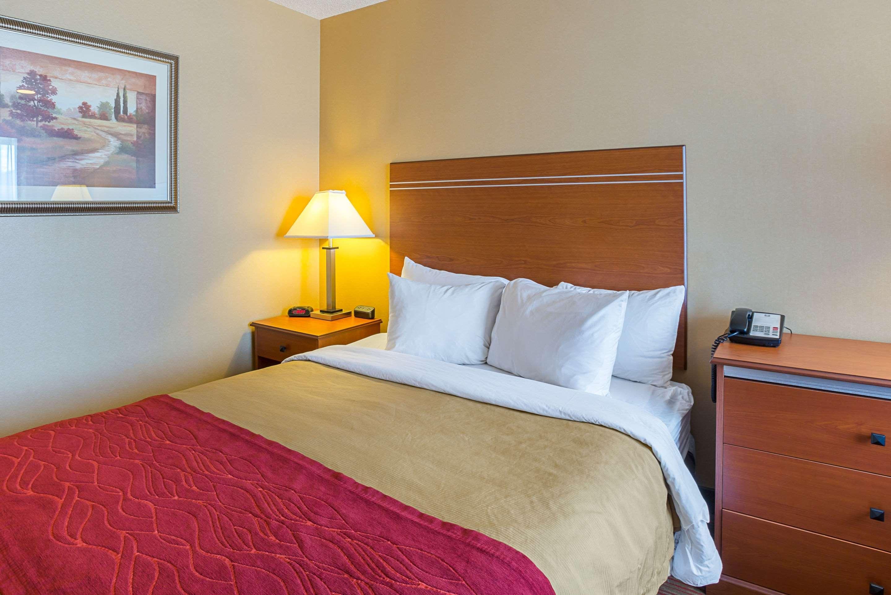 Quality Inn York Exteriör bild