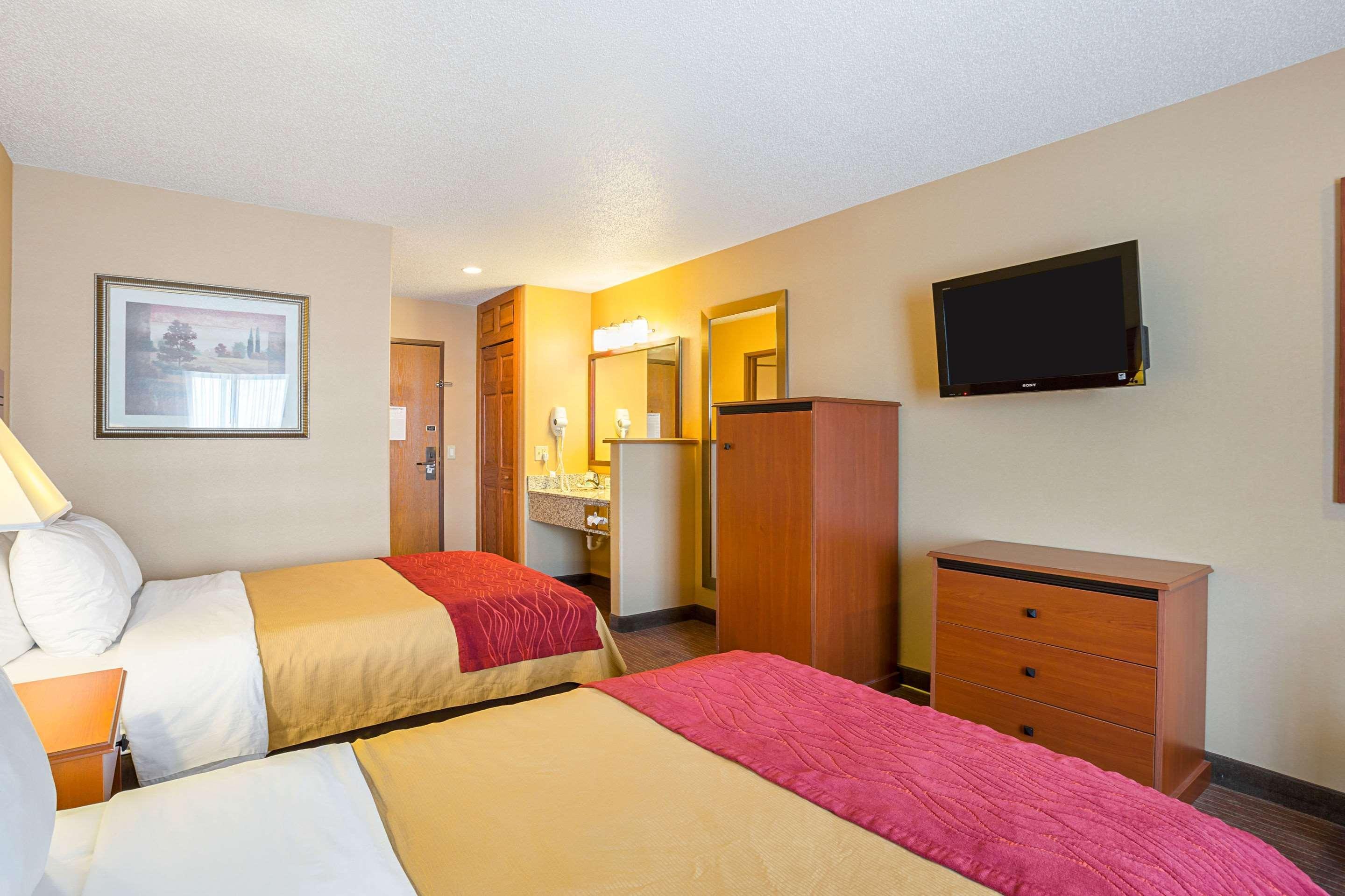 Quality Inn York Exteriör bild