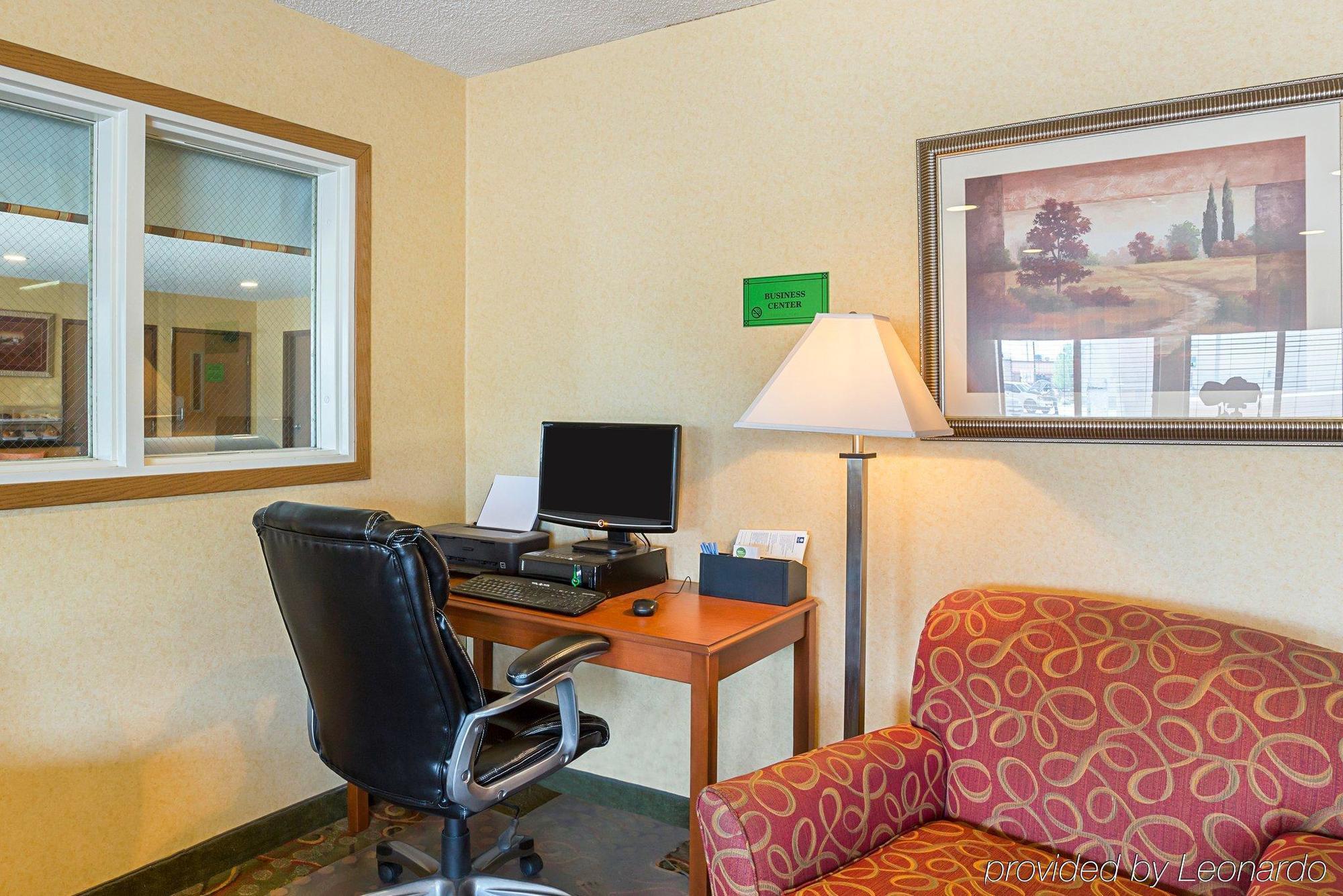 Quality Inn York Exteriör bild